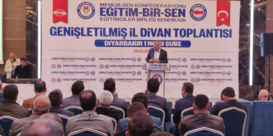 Öğretmenlikte Kadrolu-sözleşmeli-ücretli karmaşasına son verilmeli!