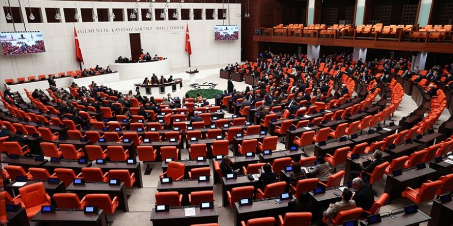 Teklif kabul edildi: Seçim barajı yüzde 7'ye indi