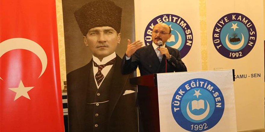 Talip Geylan: Öğretmenlerin kariyer planlaması sınav ile olmaz!