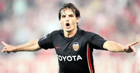 Fenerbahçe, Güiza'nın ayrılması ihtimaline karşılık alternatifi yine İspanya'da buldu.