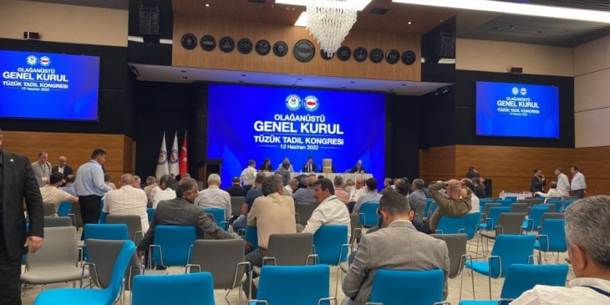 Eğitim Bir Sen’de “Üç Dönem Şartı” kaldırıldı