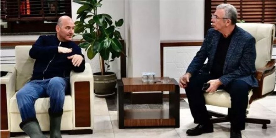 Soylu ve Yavaş buluştu: Bakanın ıslak çizmeleri gündem oldu