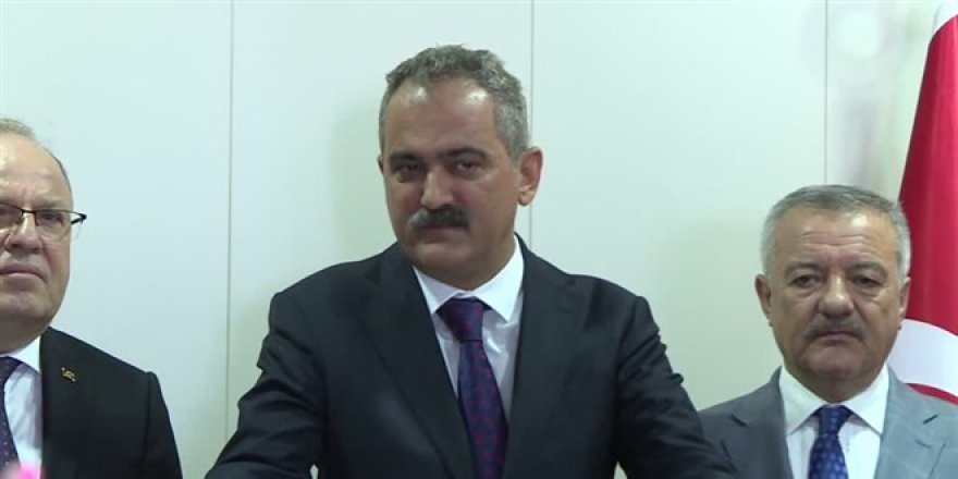 Bakan Özer: Öğretmenler rekabet etmeyecek