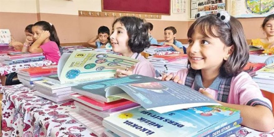 Devlet ücretsiz dağıttı, öğretmen hala istiyor!