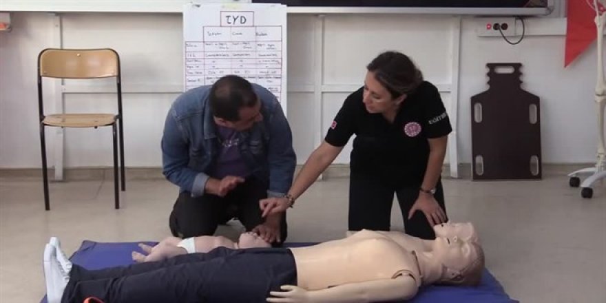Öğretmenler ilk yardım eğitimiyle hayat kurtarıyor