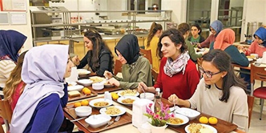 Yurtta kalan öğrenciye yemek ücretsiz