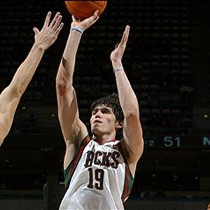 Ersan İlyasova NBA'e dönüyor