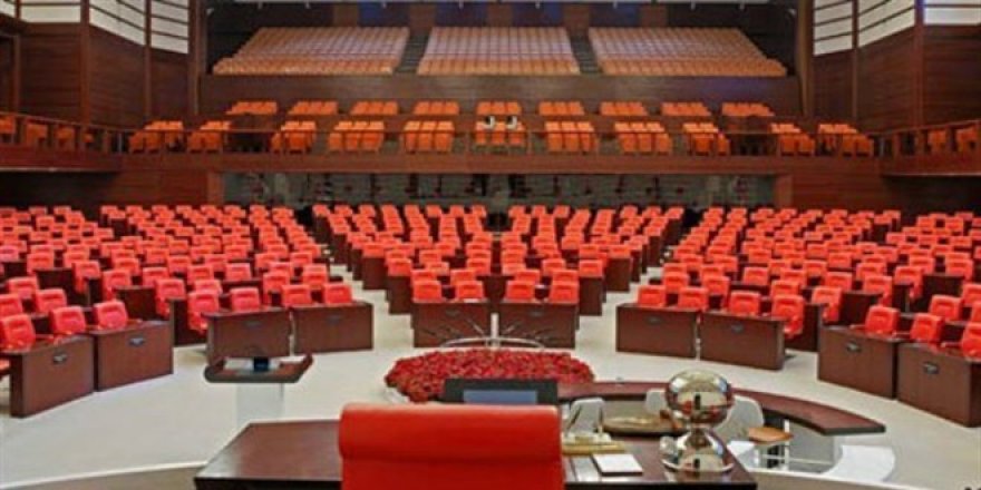 TBMM'den geçti! Sosyal medyada yalan haber yayana hapis