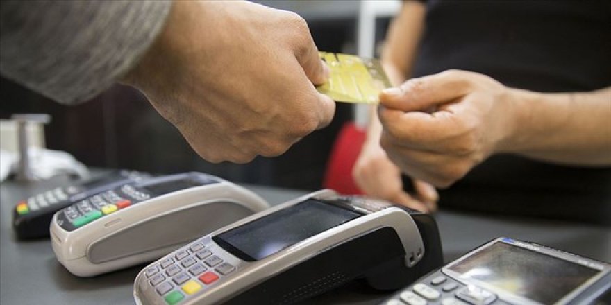 Batık kart ikiye katlandı: Kredi kartı borçlularının sayısı artıyor