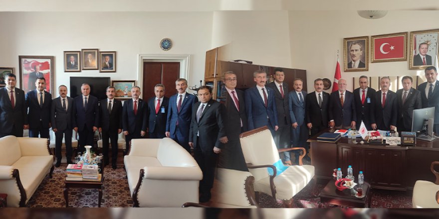 TBMM'ye 3600 Ek Gösterge ve Sözleşmelilere Kadro Çıkarması!