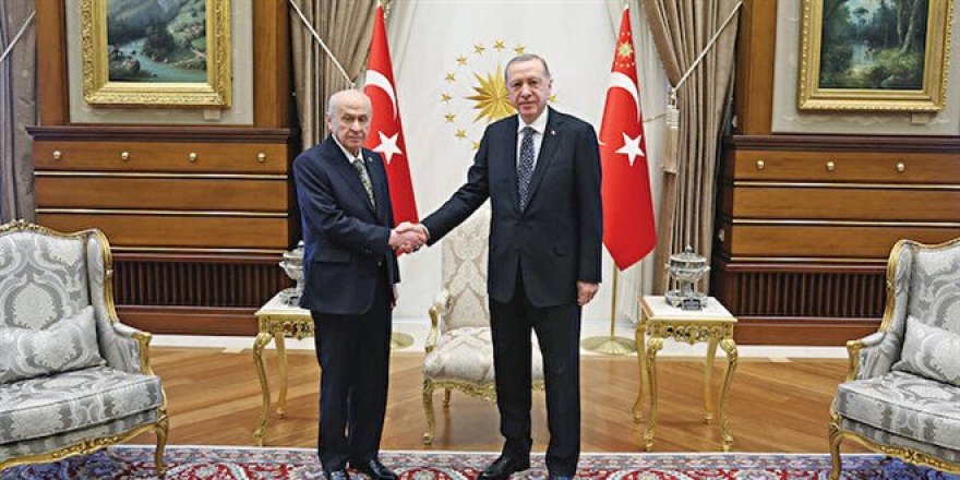 Beştepe'de sürpriz görüşmede Anayasa değişikliği konuşuldu