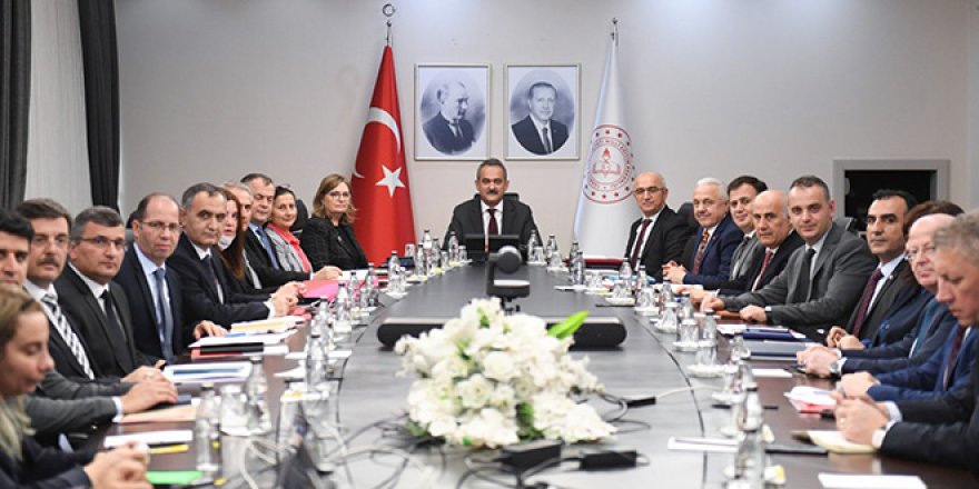 Bakan Özer tüm okullarda uygulanmasını istediği projeye ilişkin detayları paylaştı