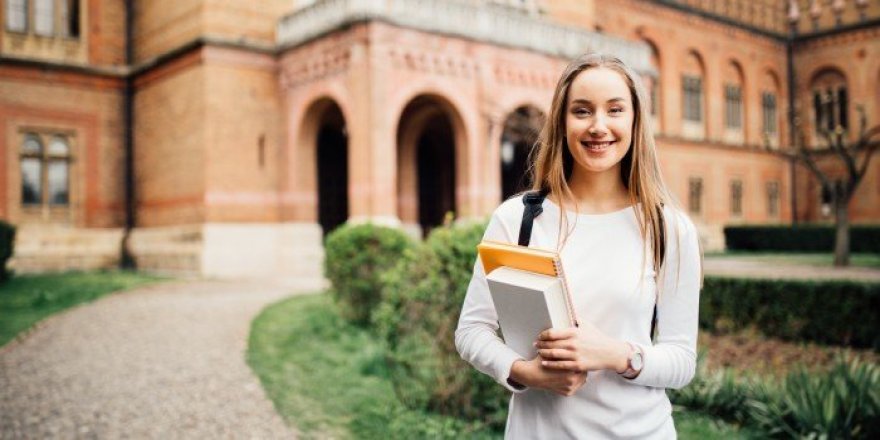 İngiltere Dil Okulu Eğitimi Nasıl Alınır?