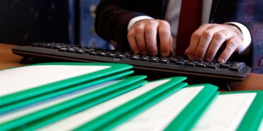 Sözleşmelilere kadro verilmesini içeren kanun teklifi Komisyonda