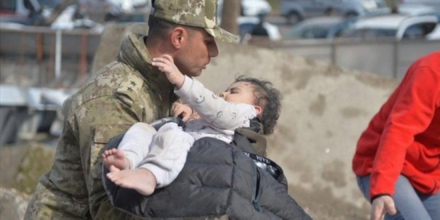 Depremzede çocuklar nasıl evlat edinilecek? Bakanlık açıkladı!