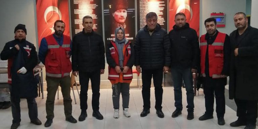 Türk Eğitim-Sen Yöneticileri Depremzedelerimizin Yanında!