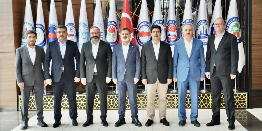 Eğitim-Bir-Sen'de Genel Başkan Adayı Şükrü KOLUKISA Aday Listesini Açıkladı