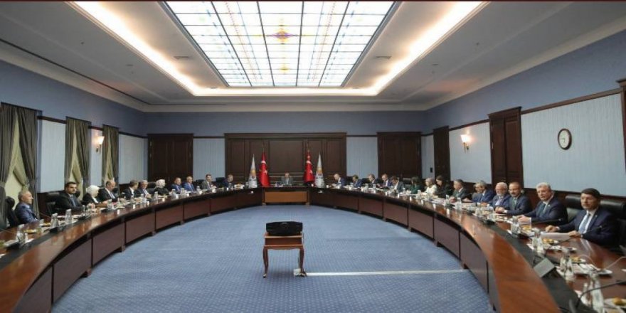 Kabine sil baştan değişiyor! Bakanlar milletvekili adayı oluyor..