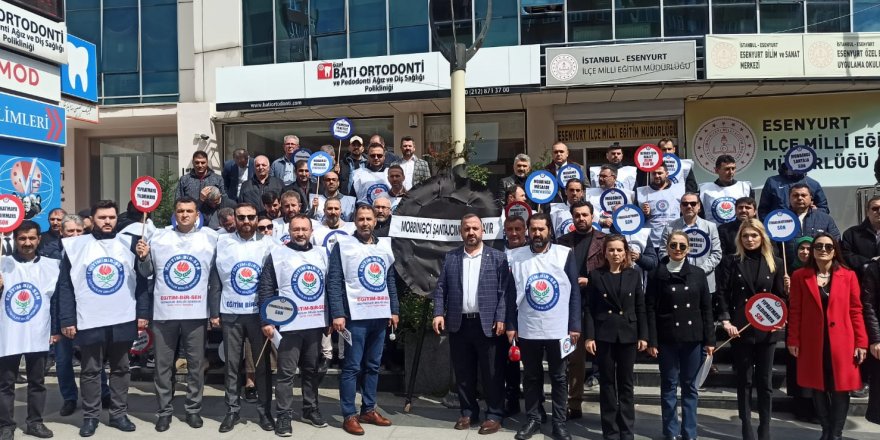 Eğitim-Bir-Sen'den İlçe Müdürüne "Mobingçi, Şantajcı Müdüre Hayır" Çelengi