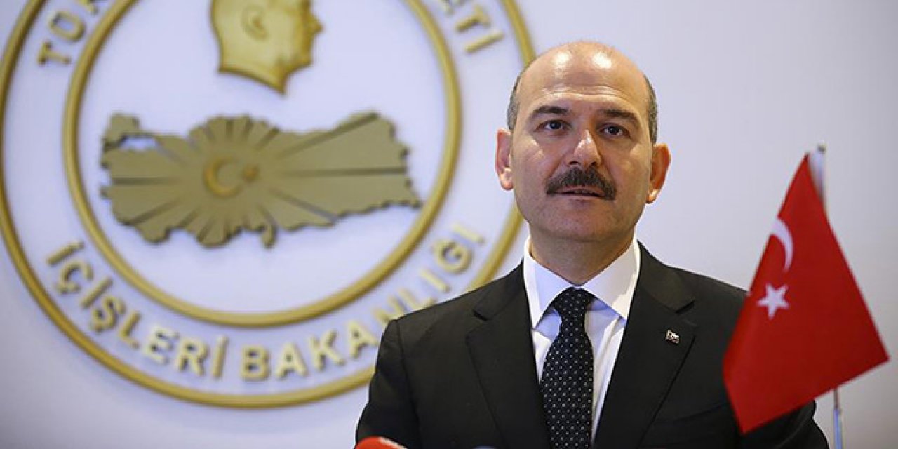 Bakan Soylu: Terör kıyafeti giymiş vekil adayını kıskıvrak aldılar bu gece