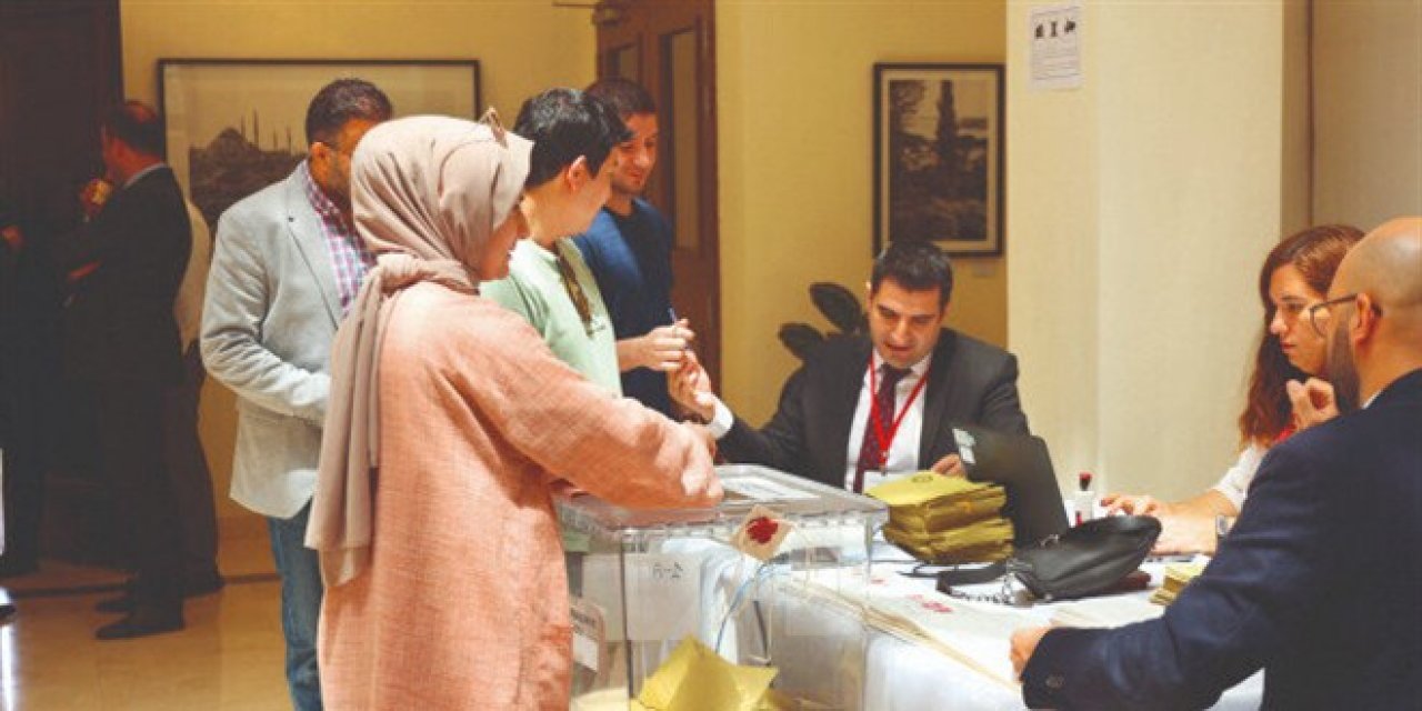 Yurt dışında 5 günde 700 bin oy