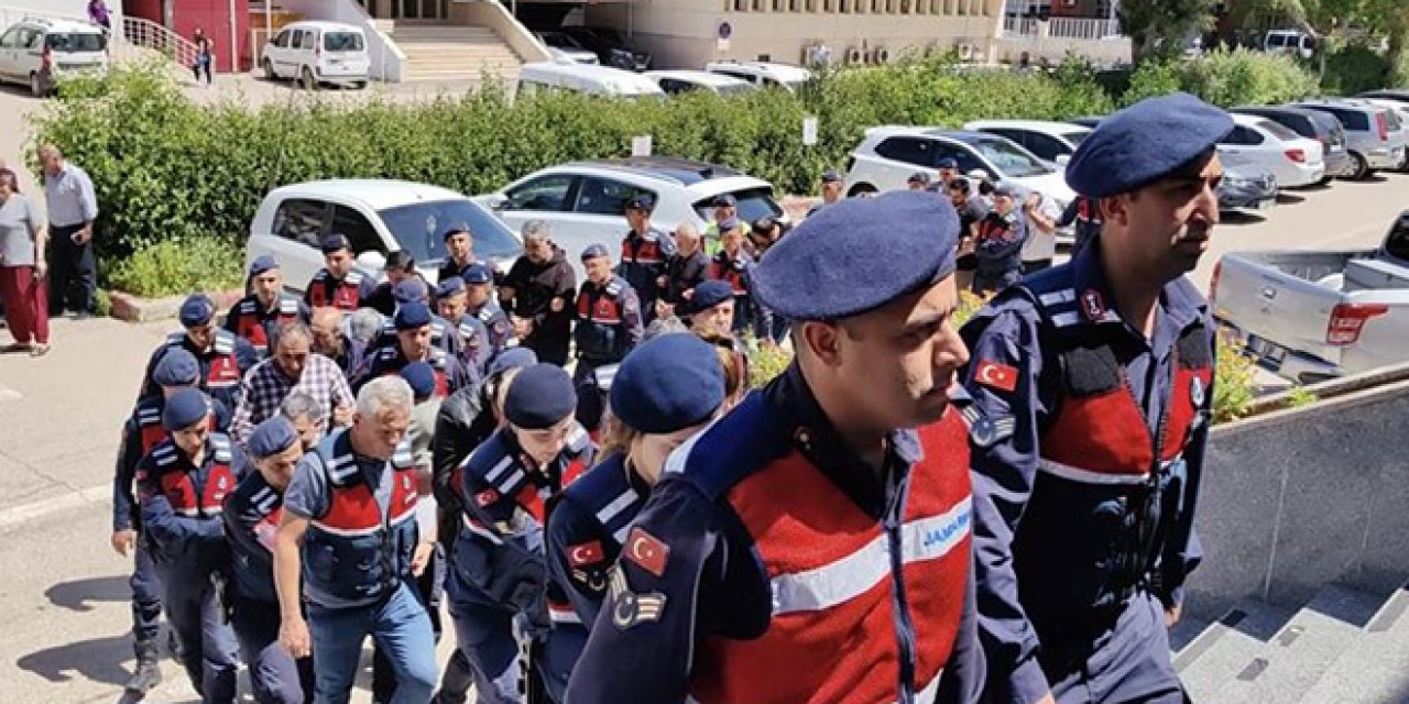 Ehliyet sınavında usulsüzlük yapanlara operasyon: 16 gözaltı