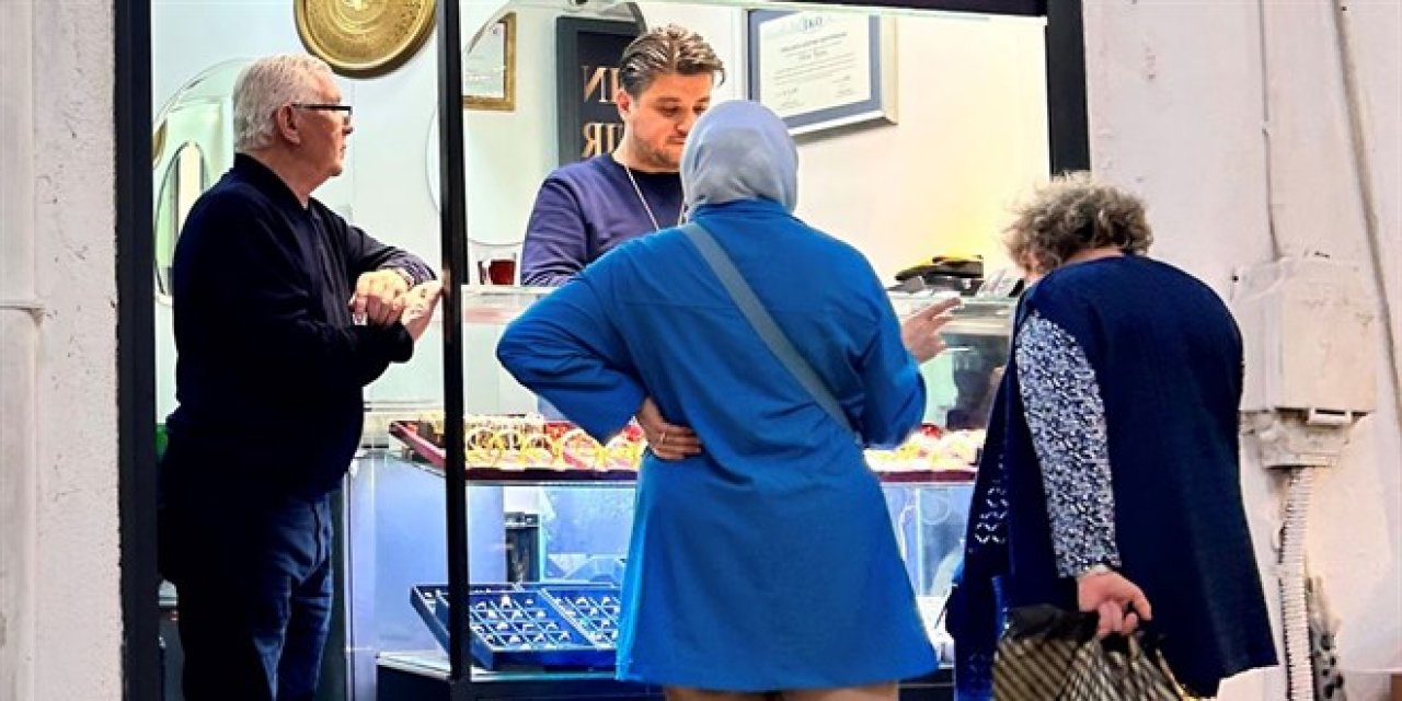 Kapalıçarşı'da TL'den kaçış trafiği