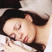 Sigara ve alkol kadını uyutmuyor