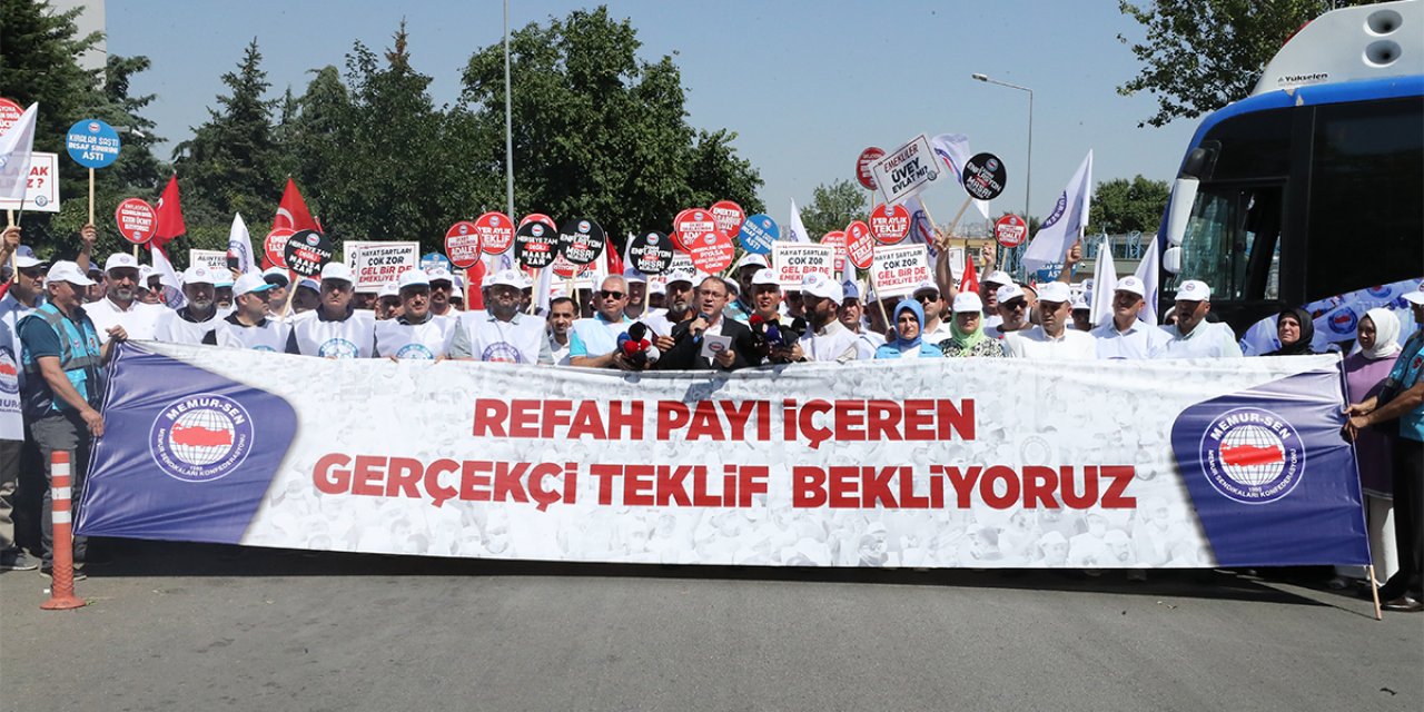 Memur-Sen Zam İçin "Cumhurbaşkanlığı 2023 Seçim Beyannamesini" Hatırlattı