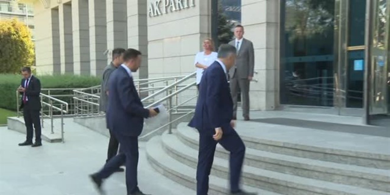 AK Parti MKYK toplandı, olağanüstü kongre kararı alındı