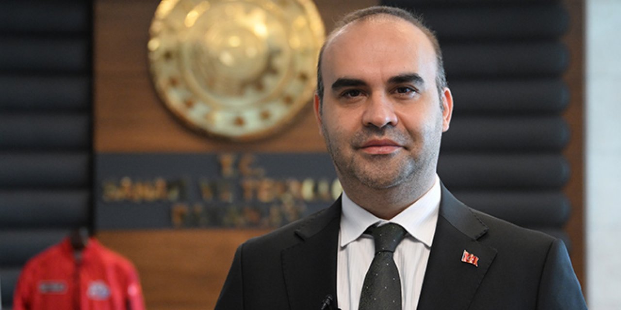 Bakan Kacır'dan 'ücretsiz internet ve vergisiz telefon' açıklaması