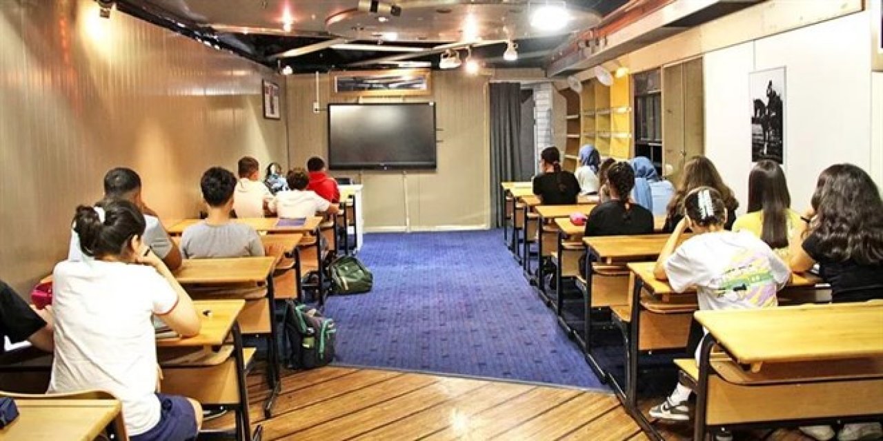 'Açık lise'de kafalar karışık: Öğrenciler ve veliler beklemede