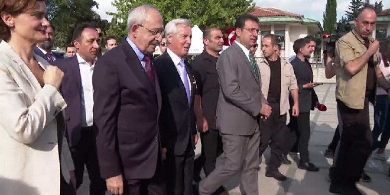 Kılıçdaroğlu, Menderes ve Özal'ın anıt mezarlarını ziyaret etti