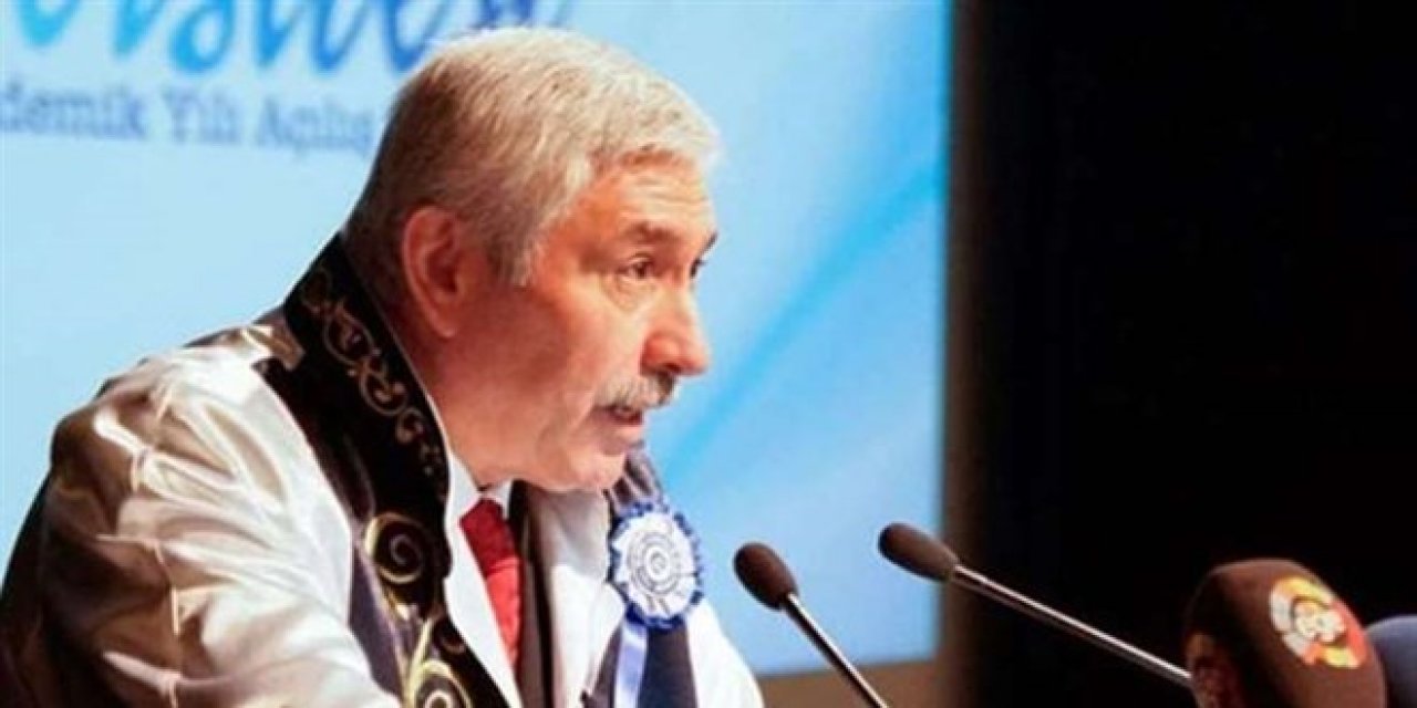 Ege Üniversitesi eski rektörü Hoşcoşkun'a FETÖ'den dava