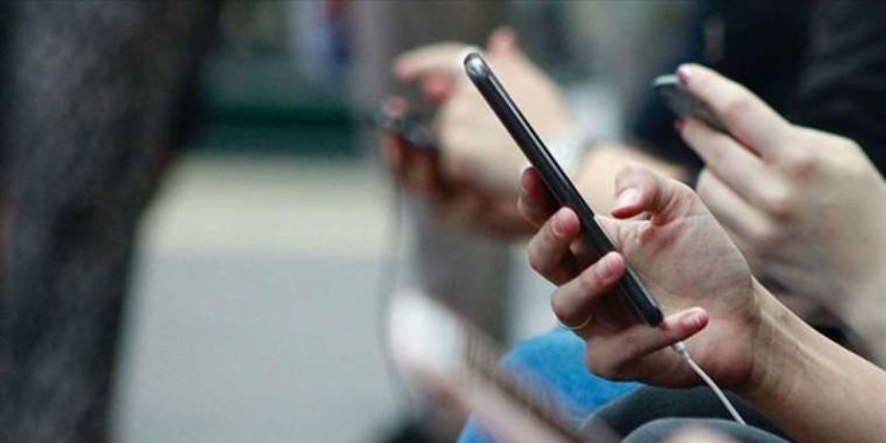 Gençlere indirim rekabeti: Teknoloji şirketleri fiyat kıracak