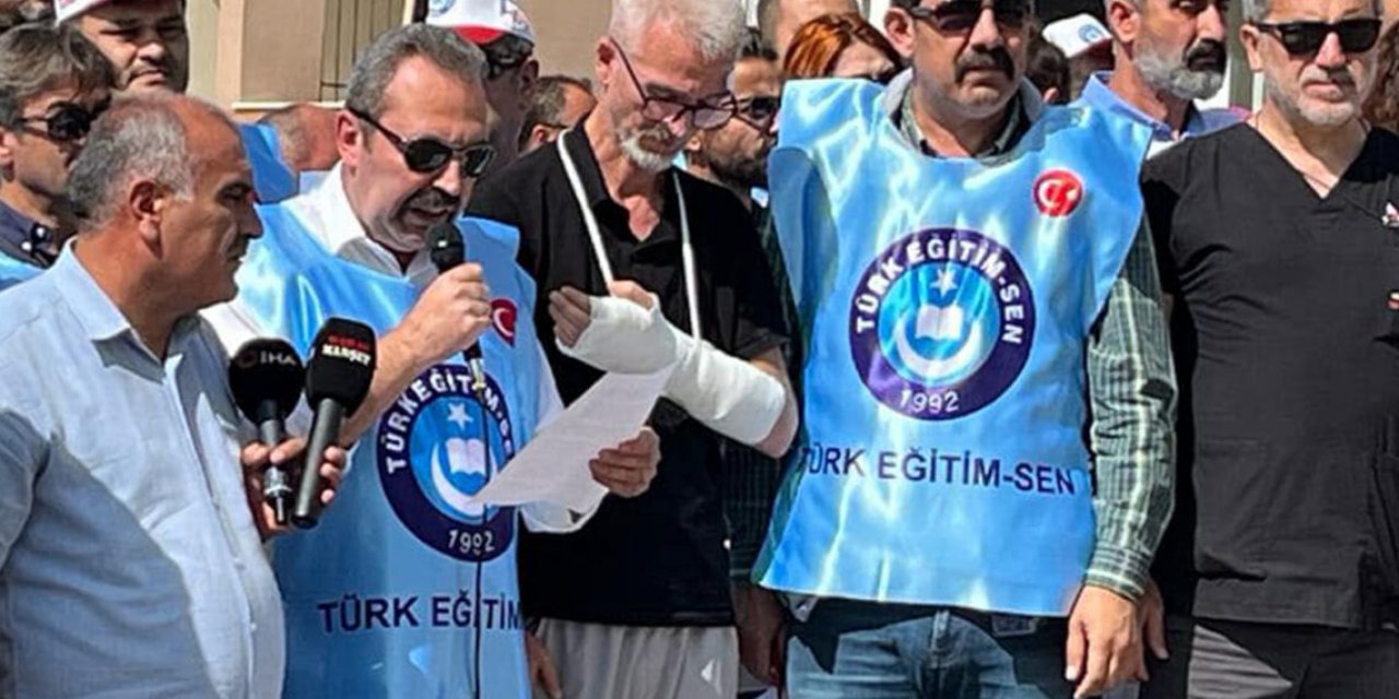 Türk Eğitim-Sen: Öğretmene Kalkan Eller Kırılsın!