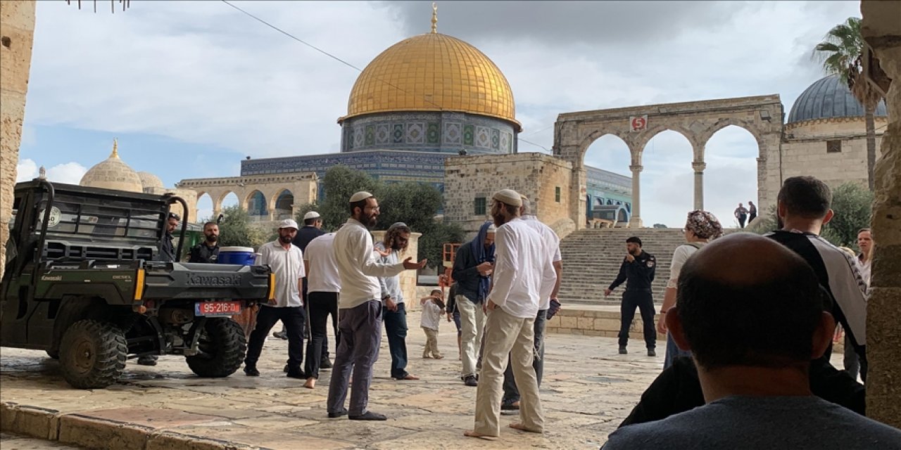 İsrail, Filistinlilerin Eski Şehir ve Mescid-i Aksa'ya girişlerine engel oluyor