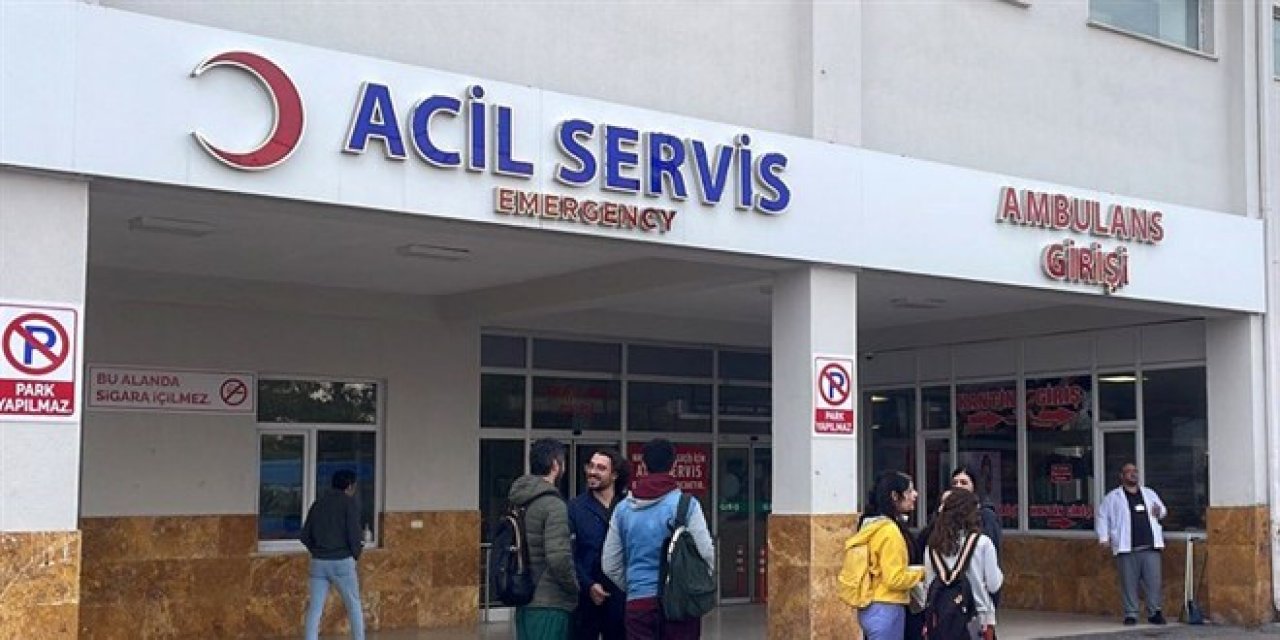 Kampüste öğle yemeği yiyen 88 üniversite öğrencisi zehirlendi