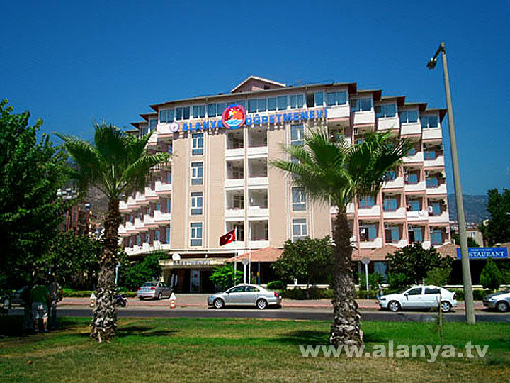 BES; Öğretmenevlerinde Birtek Öğretmene Yer Yok...