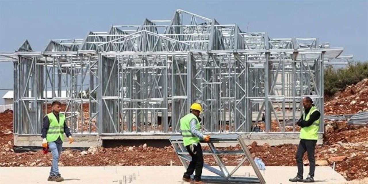 Deprem bölgesine 100 bin çelik köy evi