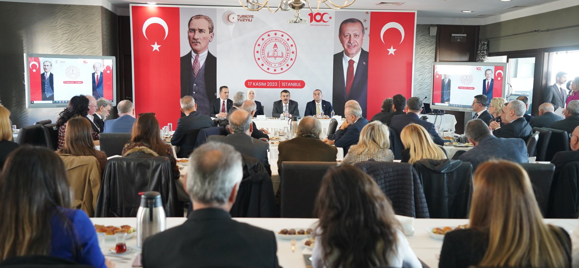 Bakan Tekin, Azınlık Okulları Temsilcileriyle Buluştu