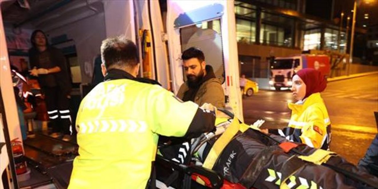 Kaza yerinde görev yapan polis, bir aracın çarpması sonucu ağır yaralandı