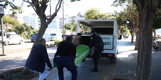 Alanya'da sahilde ölü olarak bulundu