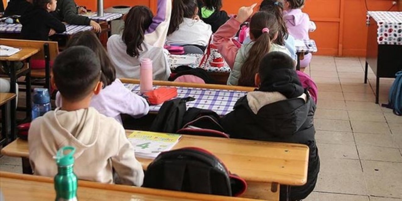 Deprem Bölgesinde Eğitim Desteği: 40 Bin Öğrenciye Destek Açıklandı