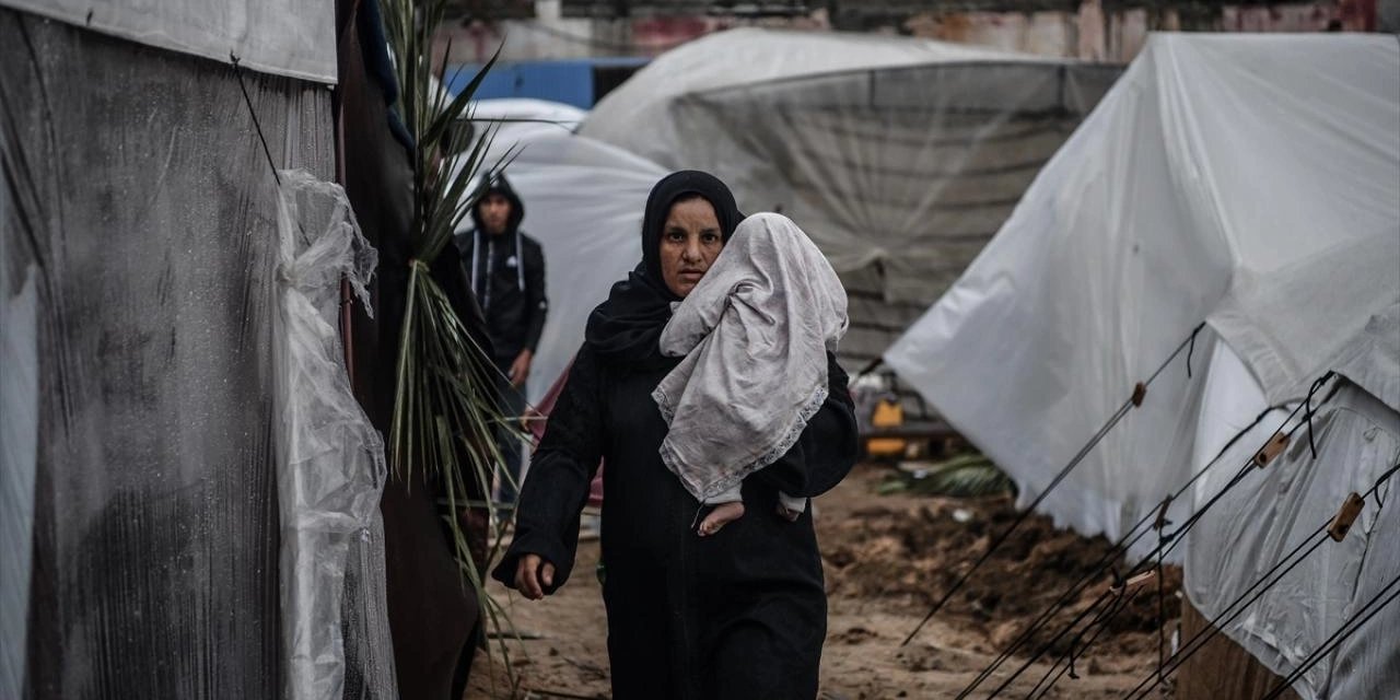 İsrail ordusu Gazze'de ateşkesin devam edeceğini duyurdu