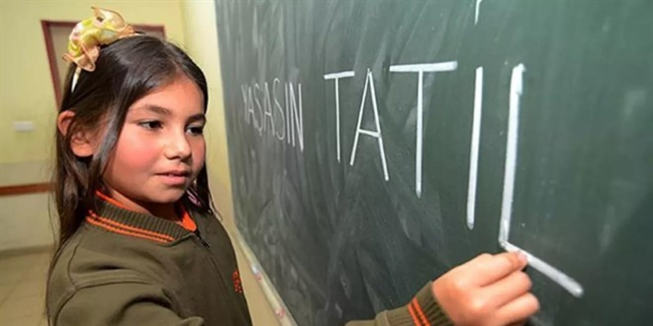 Eğitime iki haftalık ara! Bakanlıktan 'ödev' uyarısı