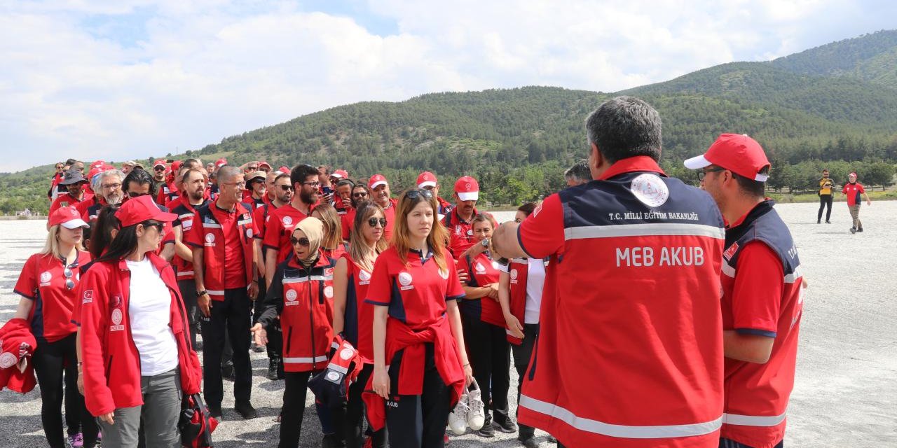Öğretmenlerden oluşan MEB AKUB arama kurtarma ekibi sayısı 10 bine çıkartılacak