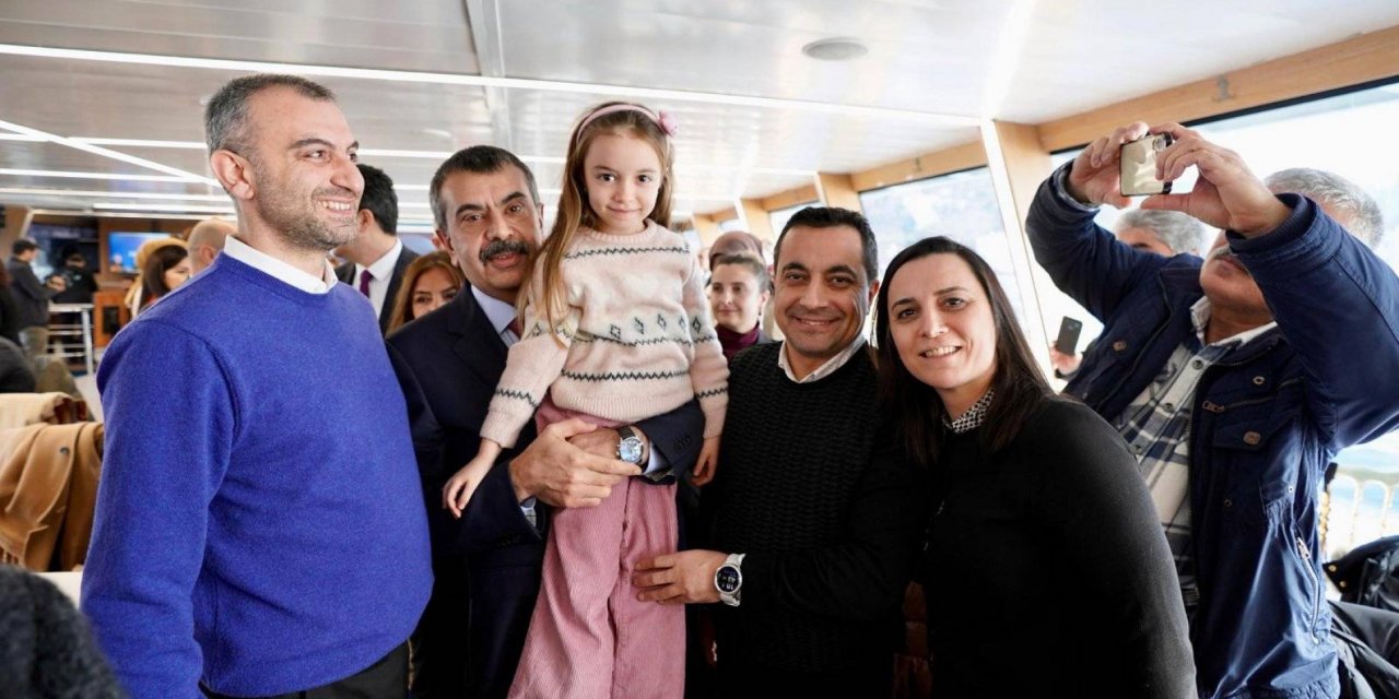 Bakan Tekin, 250 Öğretmenle Boğaz Turu Yaptı!