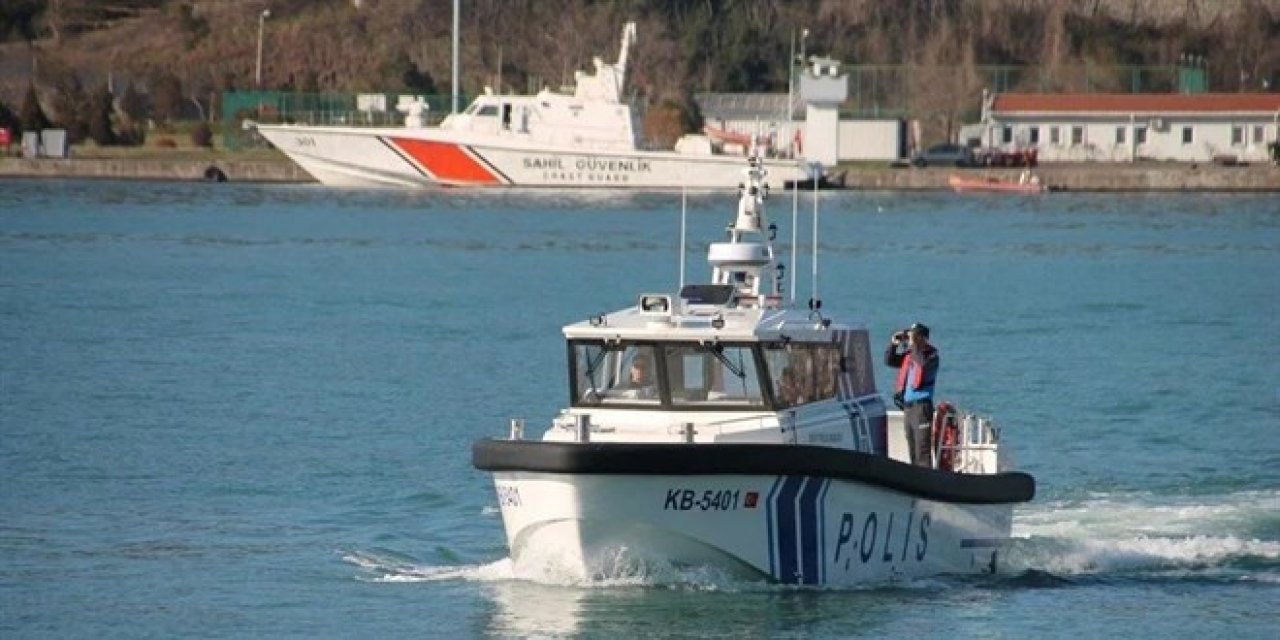 Marmara'da gemi battı: Mürettebatı kurtarma çalışması sürüyor
