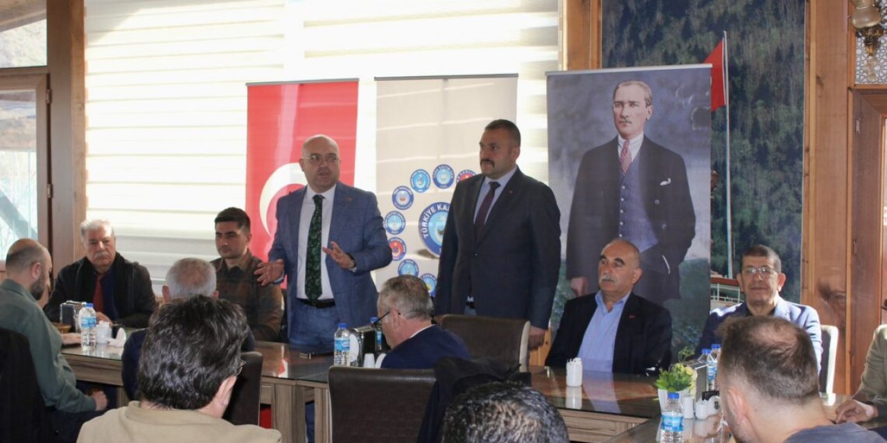Genel Başkan Yardımcısı Erhan Bayram, Artvin’de Eğitim Çalışanlarıyla Buluştu